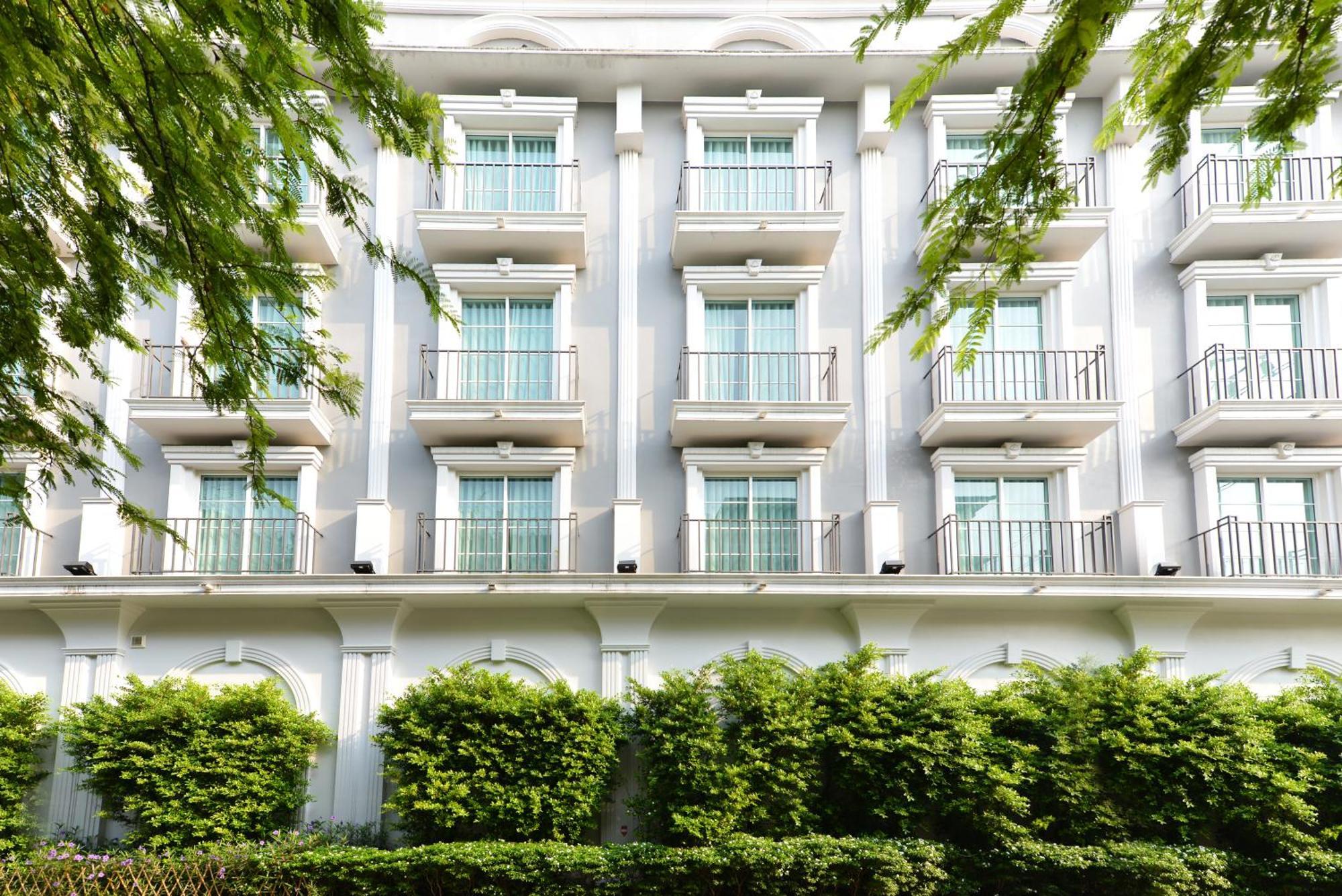 Villa De Pranakorn Бангкок Экстерьер фото The hotel's facade